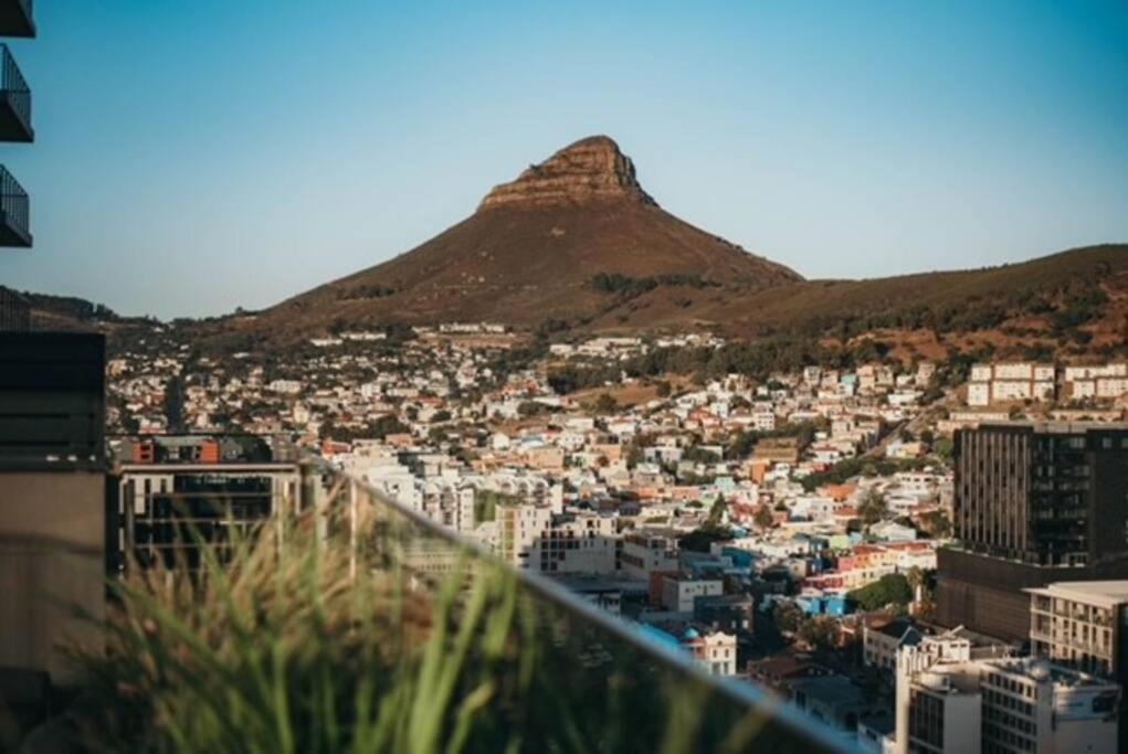 "Lykke On Bree" - Unique Apartment With Stunning Table Mountain Views Kapstaden Exteriör bild