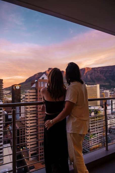 "Lykke On Bree" - Unique Apartment With Stunning Table Mountain Views Kapstaden Exteriör bild