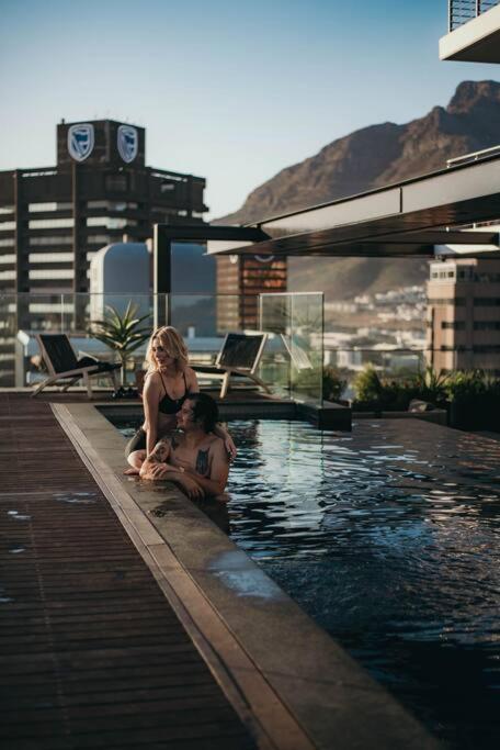 "Lykke On Bree" - Unique Apartment With Stunning Table Mountain Views Kapstaden Exteriör bild