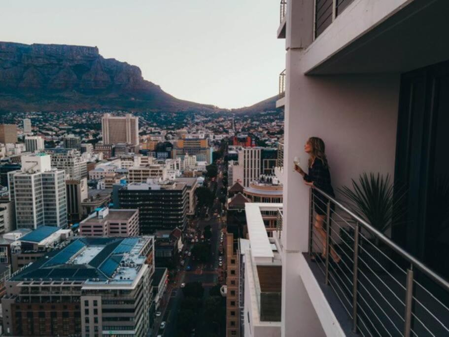 "Lykke On Bree" - Unique Apartment With Stunning Table Mountain Views Kapstaden Exteriör bild